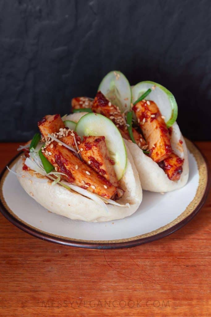 Smoky sriracha tofu bao buns