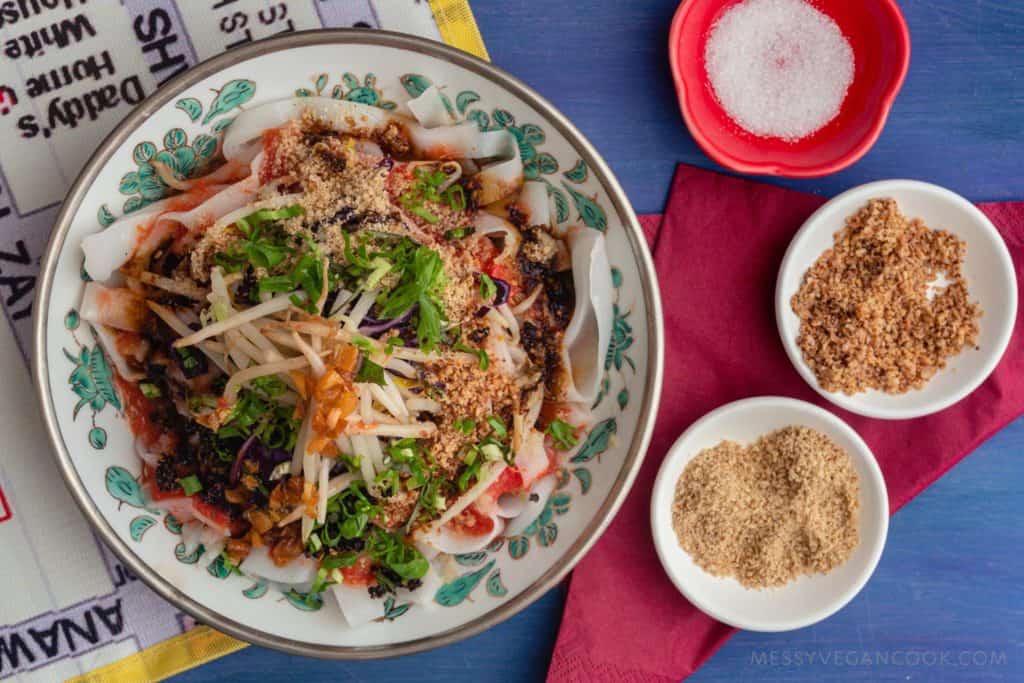 Sour tomato ginger noodles