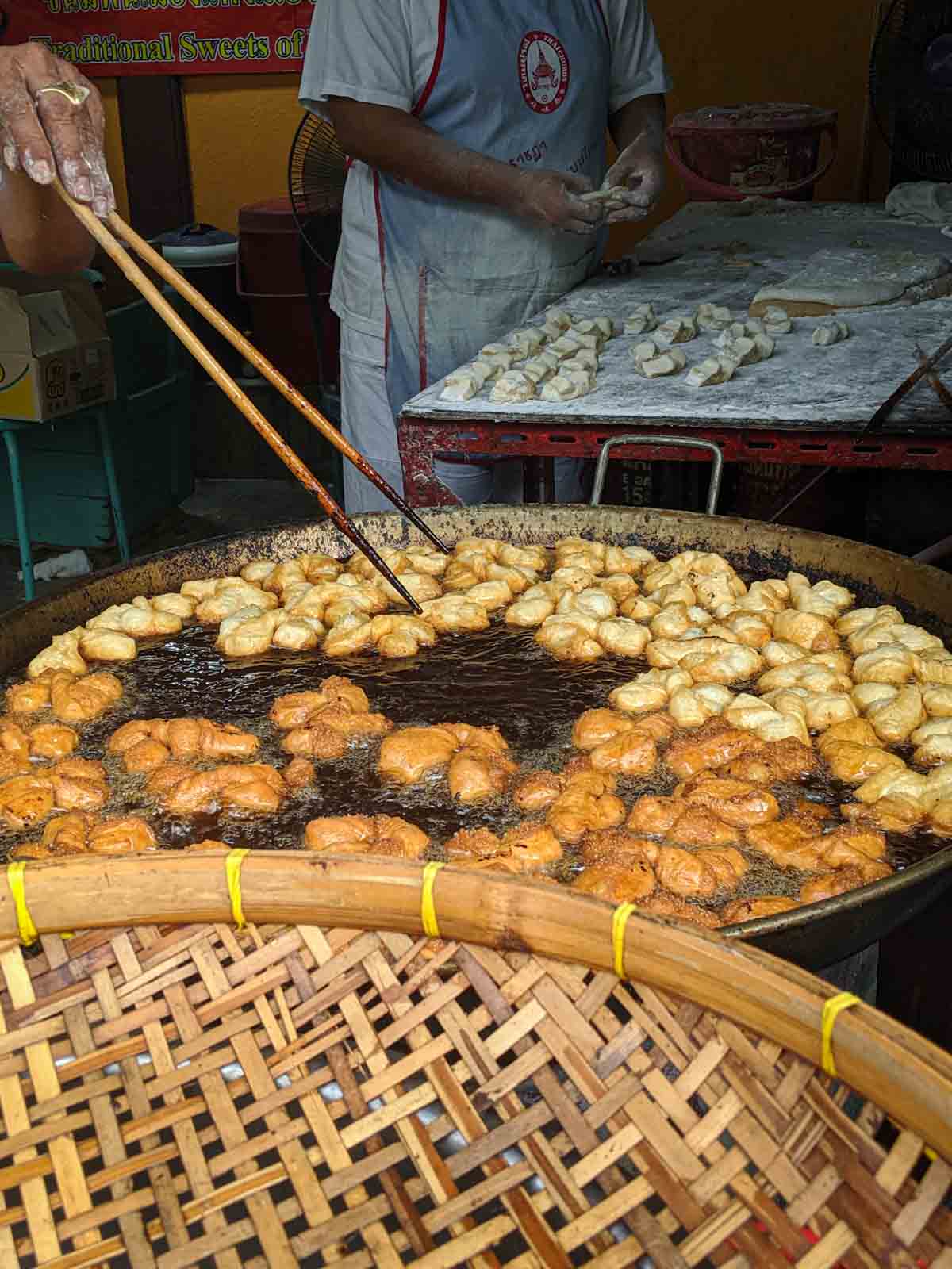 Making kanom see kaa (Phuket style Chinese cruellers)